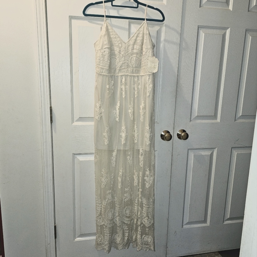NWT. Altar'd State Women's Semi-Formal Embroidered Medium Mini/Maxi Dress